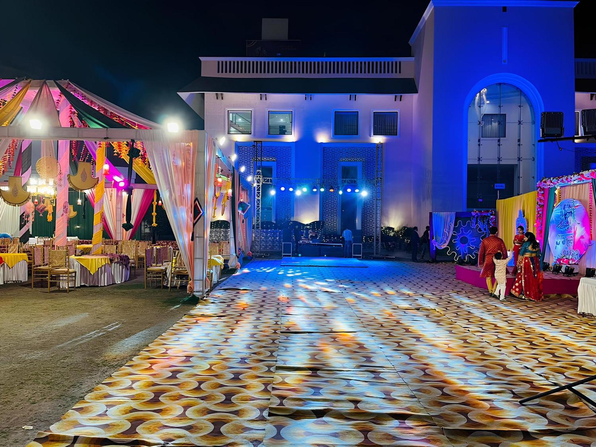 Nirmal Hotel And Resort Bareilly Extérieur photo